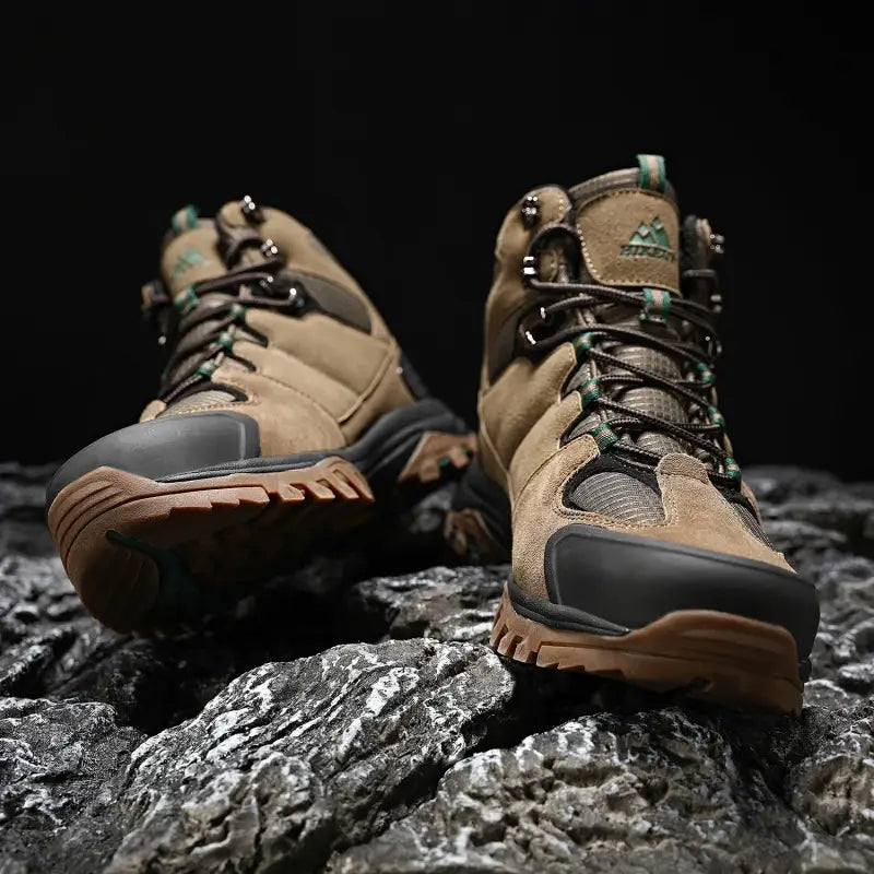 Waterproof High-Top Hiking Boots - 户外鞋