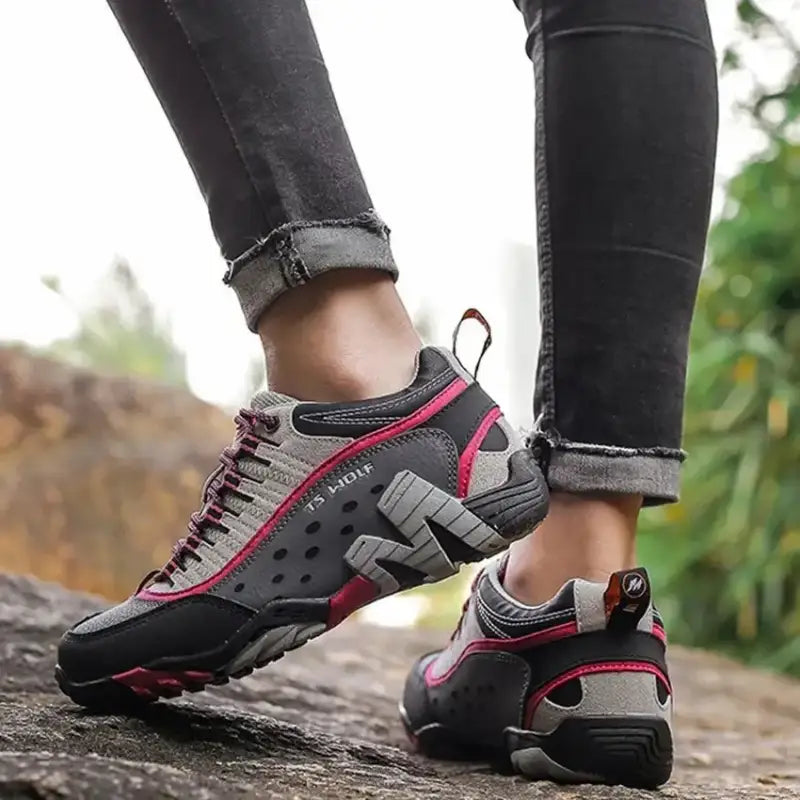 Waterproof Men’s Trekking Shoes - 户外鞋