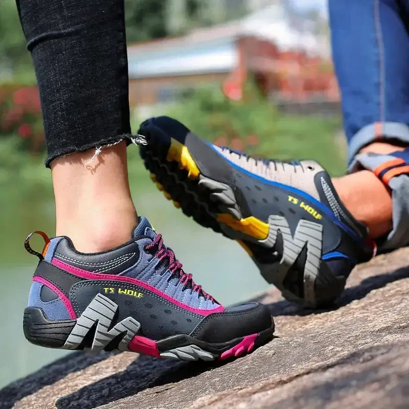 Waterproof Men’s Trekking Shoes - 户外鞋