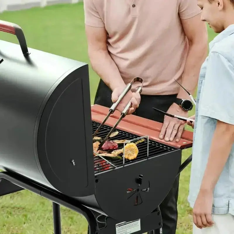 CC1830V 30-Barrel Charcoal Grill - United States / Charcoal Grill